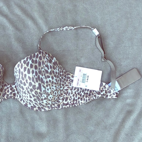 Calvin Klein Other - Calvin Klein T-shirt Bra. Size 32D. NWT.